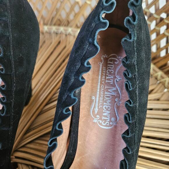 Great Moments Jeffrey Campbell Suede Ruffle Pumps 9.5 Black Block Heel Round Toe - Picture 7 of 8